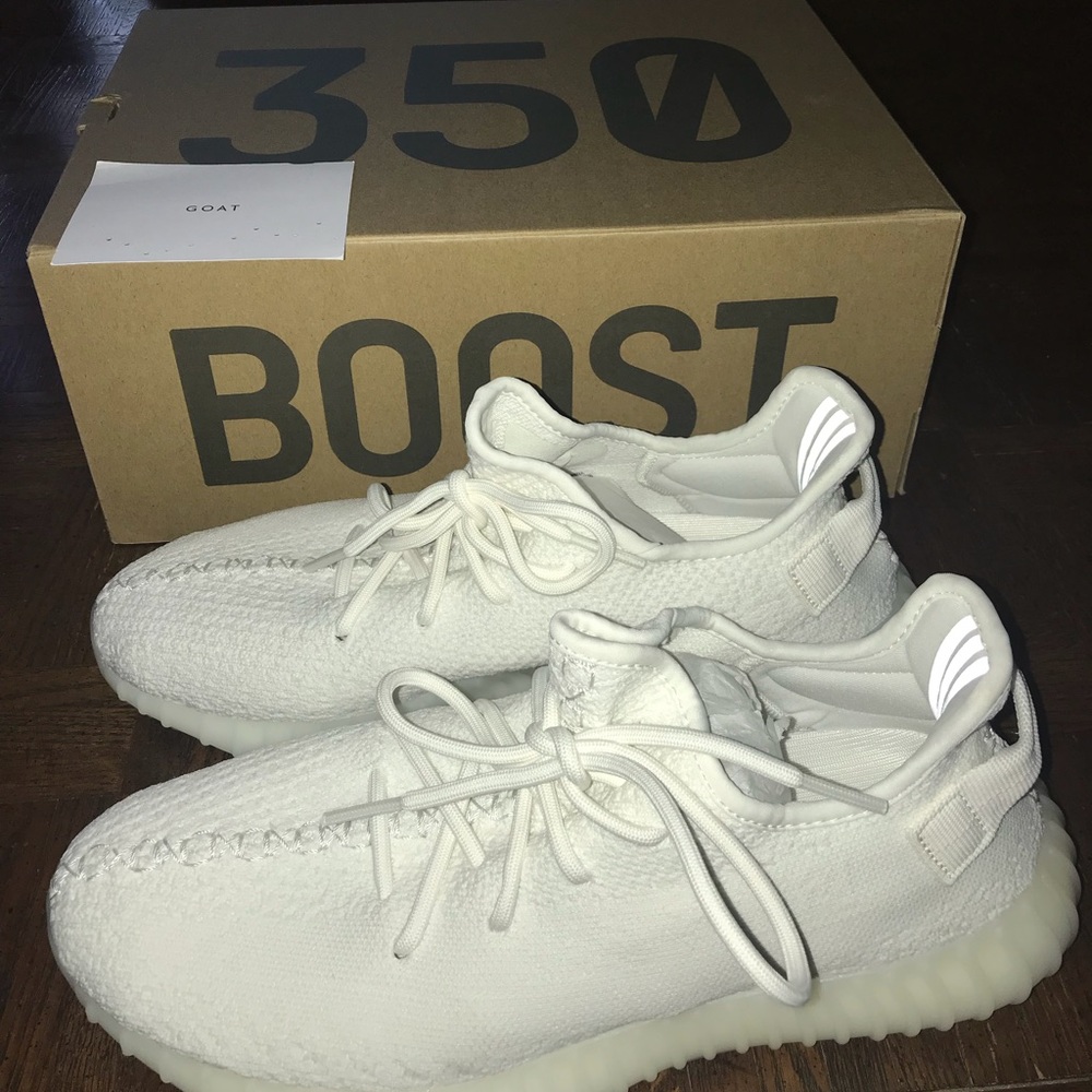 Yeezy 350 v2 cream NEW w/o tag